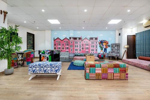 Pink City Apartment | House of Backpackers