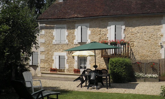 Chevannes House | House of caracter in an authentic renovated farmhouse