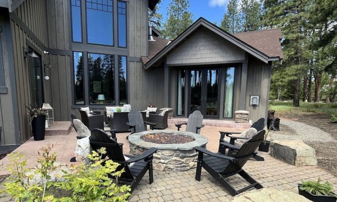 Cle Elum Villa | House of Hygge - 4 bdr House on golf course