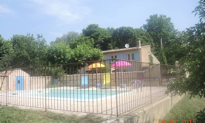 Monieux House | House, private pool, at the foot of Mont Ventoux between Sault and Monieux