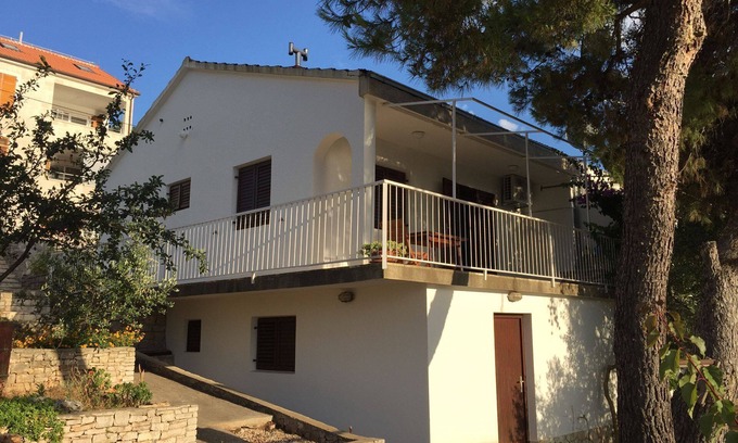 Stomorska House | House Vanesa (108381-K1) - Stomorska - island Solta