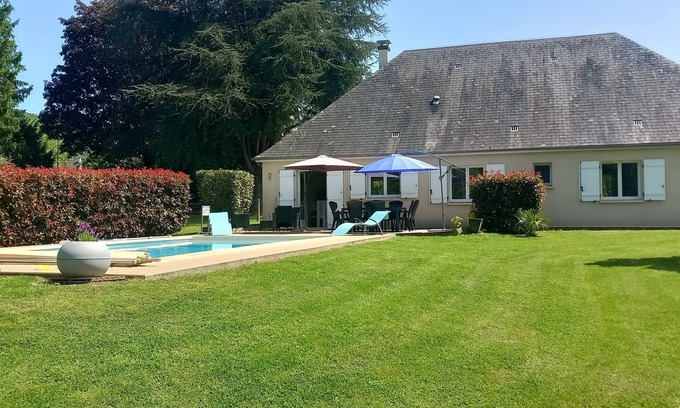 Argentat House | HOUSE WITH HEATED SWIMMING POOL* ON THE BANKS OF THE DORDOGNE WIFI OFFERED