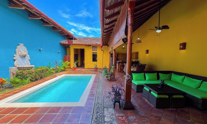 Granada House | House with Pool and Patio, Best Location. Historic Encounter in Granada