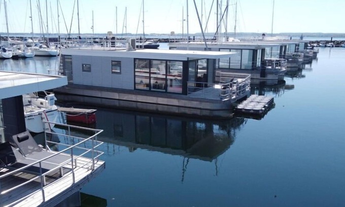 Tarnewitz Boat Rental | Houseboat in Boltenhagen