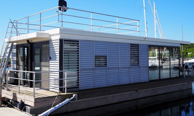 Tarnewitz Boat Rental | Houseboat in Boltenhagen