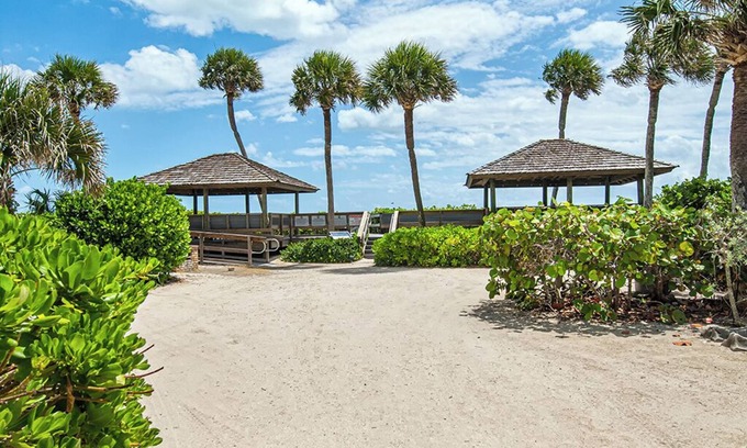 Moorings House | How to become Castaway in this Treasure Coast Paradise