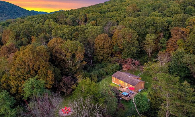 Lost River Cabin | Hummingbird Crossing - Lost River Cabin - Hot Tub, Sunsets & Stargazing