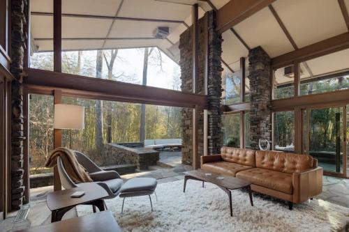 East Memphis House | Hunter House - Famous Fay Jones home in Memphis