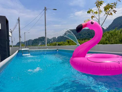 Taman Rapat Damai House | i Homes Villa 3 Nearby Sunway - Swimming Pool and Karaoke