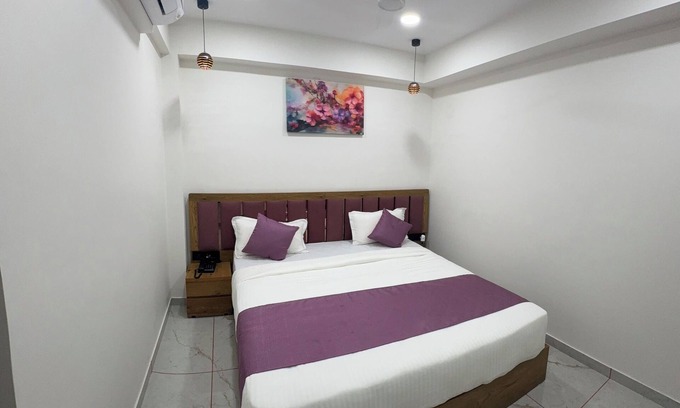 Bopal Hotel | I Hotel