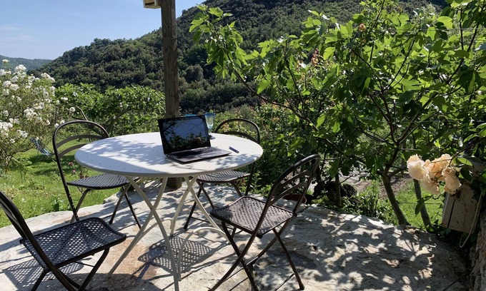 Calice Ligure Apartment | Iara – Relax nature and biking among olive trees and silence at Casa del Canto