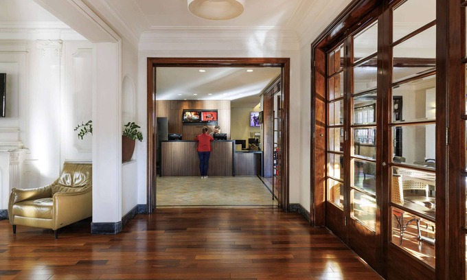 Boa Viagem Hotel | Ibis Belo Horizonte Liberdade