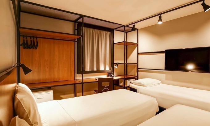 Copacabana Hotel | ibis Copacabana Posto 2 Hotel