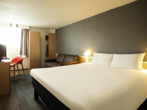 Chevilly-Larue Hotel | Ibis Orly Chevilly Tram 7