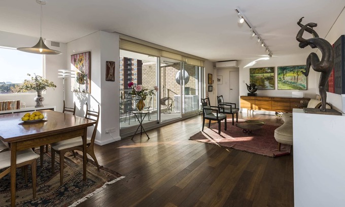 Woollahra Apartment | Iconic Skyline Views, 1 Bdrm & Study/Bdrm, Parking