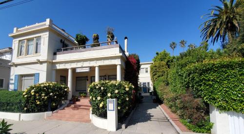 Lower State Apartment | Ideal Location in West Beach! Spacious Chapala Gardens 1BR - Unit 1