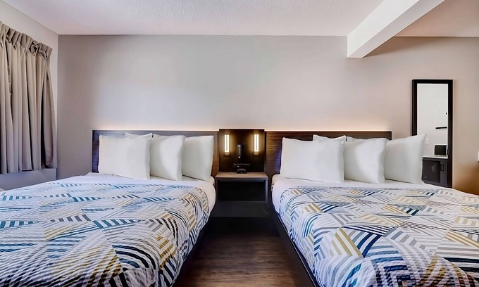 Rock Springs House | Ideal Mix of Comfort and Value! 3 Units with Free Parking, Pets are Allowed