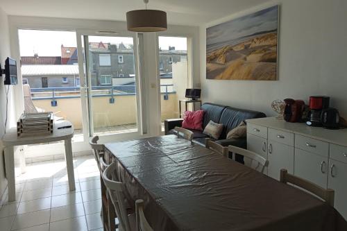 Merlimont-Plage Apartment | Ideal stay at the foot of the beach all comfort!