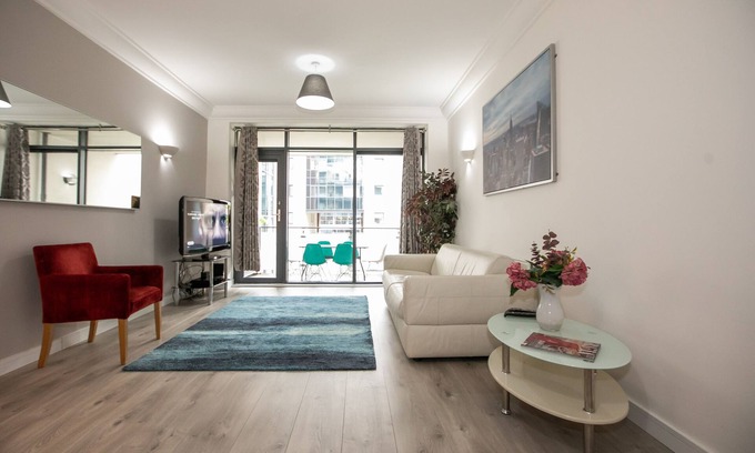 North Wall Apartment | IFSC Superb 3 bedroom apartment - sleeps 8