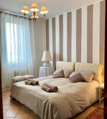 Est Apartment | IL BALCONE DI AURORA