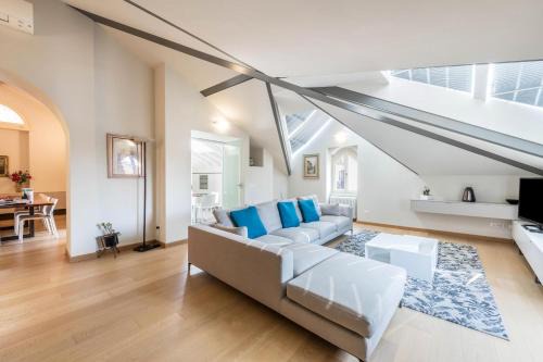 Toscolano Maderno Apartment | Il Golfo Attico Vista Lago