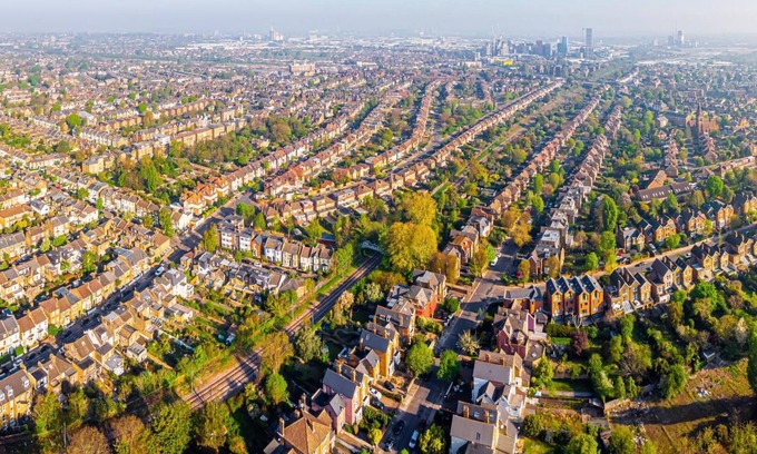 Acton Apartment | Impeccable Studio Apartment in West London