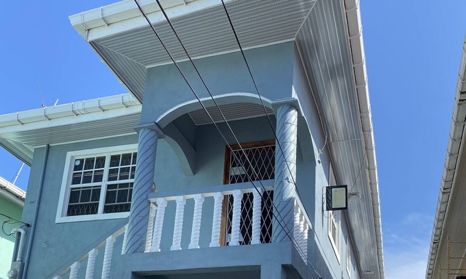 Georgetown Apartment | In City - Minutes to Regent St, Botanical Gardens, Cuffy Sq, and Bourda Market.