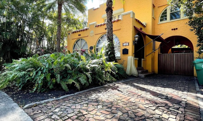 Buena Vista House | In the heart of the Miami Design District
