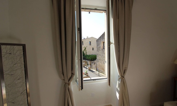 Cabrieres-d'Avignon Apartment | In the Luberon - Gite l'Arbousier 3* - 4 people - Gites Provence et Nature