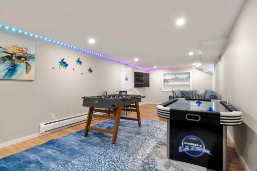 Hyannis House | Incredible Family Escape Game Room Waterfront