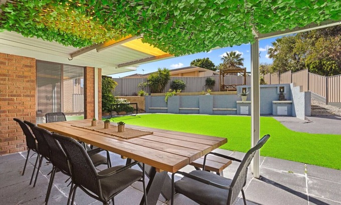 Beldon House | Incredible family home in the heart of Beldon!