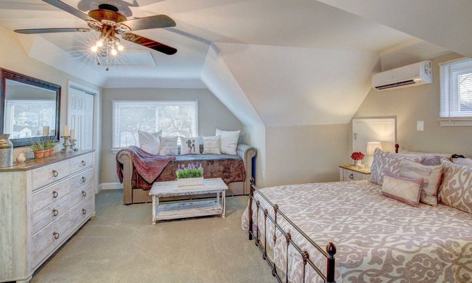 Chesapeake Beach House | Incredible home Newly renovated Sleeps up to 9
