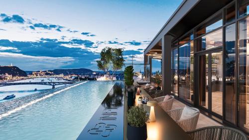 Ferencvaros Hotel | INFINITY Budapest Hotel - Adults Only