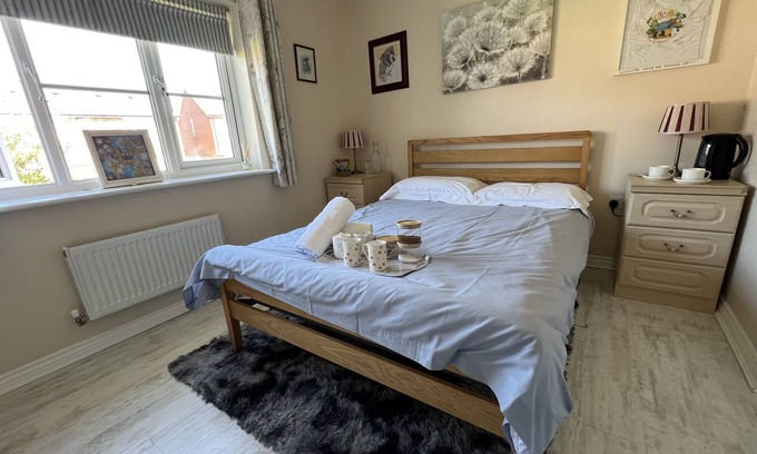 Basingstoke House | Infinity Guest House Wiltshire Crescent