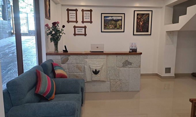 Aguas Calientes Hotel | Inti Pacha Palace Machupicchu