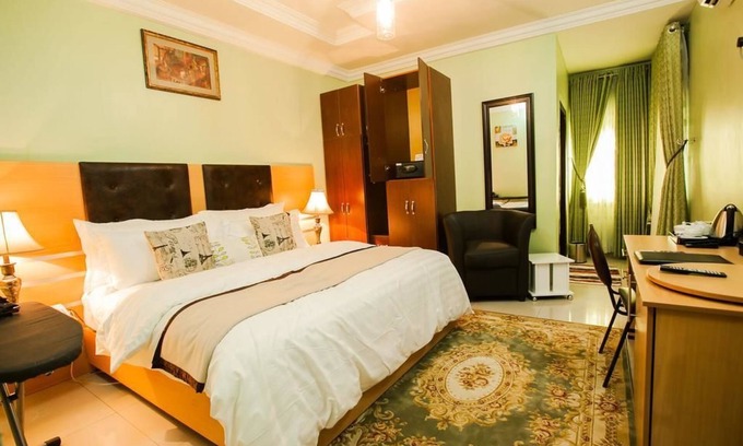 Abuja Hotel | Inti's Royal Suite
