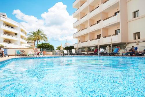 Santa Eulalia del Rio Hotel | Invisa Hotel La Cala