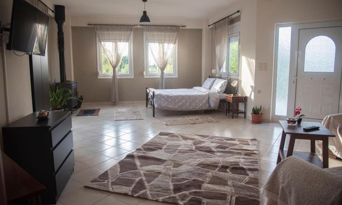 Pamvotida Apartment | Ioannina Cozy Retreat