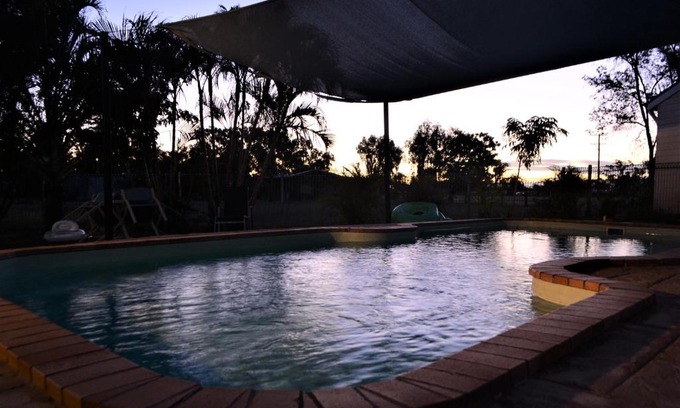 Barcaldine Hotel | Ironbark Inn