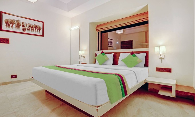 Cidco Hotel | Itsy By Treebo - Deepali Executive