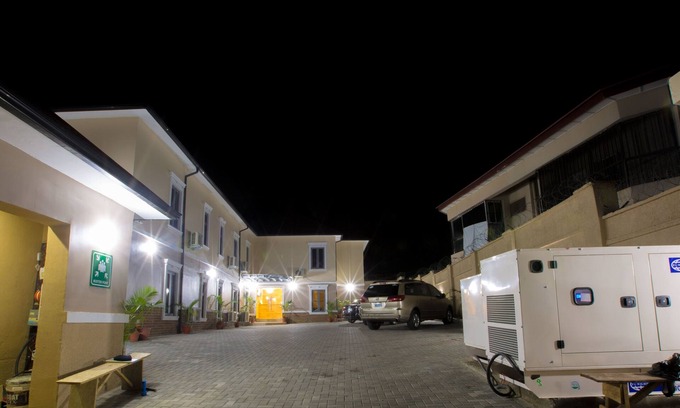 Wuse 2 Hotel | Ivana Suites