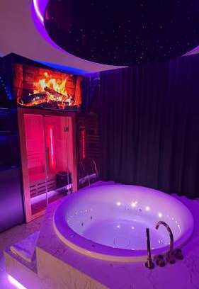 Warszawskie Apartment | Jacuzzi Glass-House Rakowicka 20 Central Station