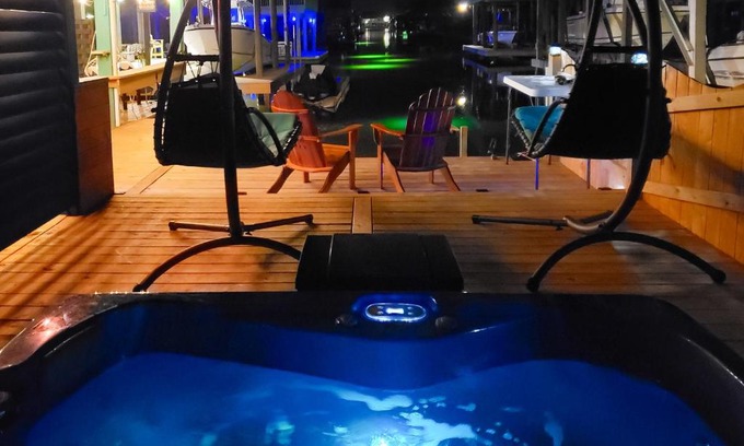 Jamaica Beach House | Jamaican Waves