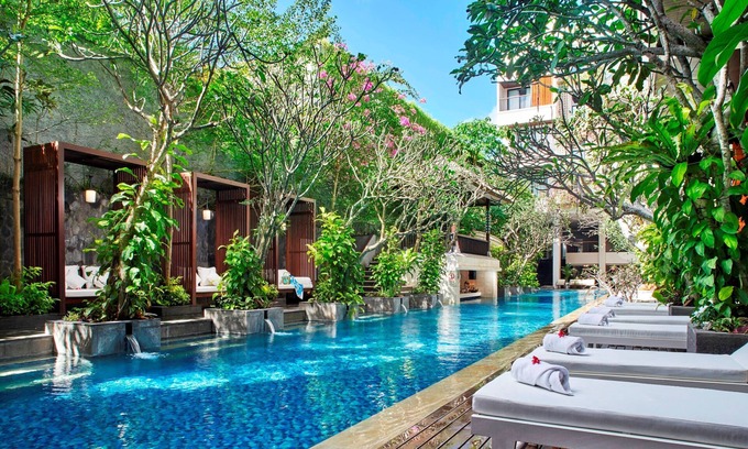 Petitenget Hotel | Jambuluwuk Oceano Seminyak Hotel