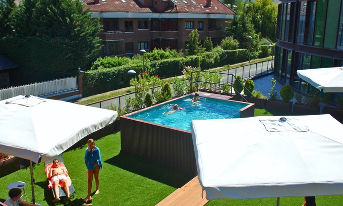 Mendizorrotza Apartment | Jardines de Uleta Suites