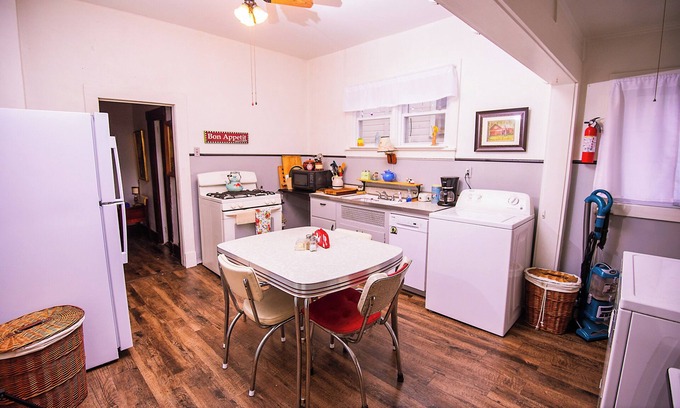 Peru House | Jeanette’s cozy 3 bedroom, easy walk to downtown!