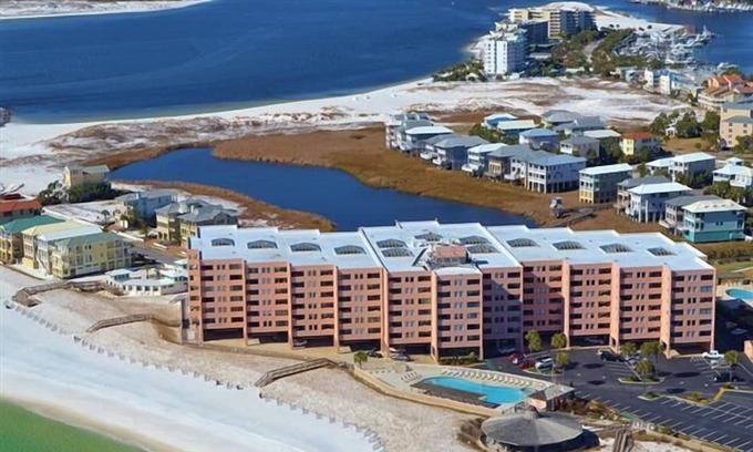 Holiday Isle House | Jetty East 516b by Best Beach Getaways