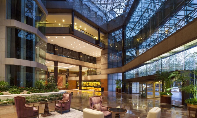 Downtown Shanghai Resort | Jin Jiang Tower