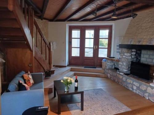 Jonzac House | Jonzac Centre Ville - Private Home near Chateau