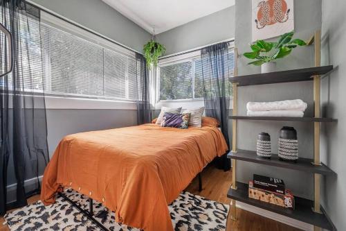 Seminole Heights Apartment | Jungle Themed Apt. Close to Coffee, Food + Shops!